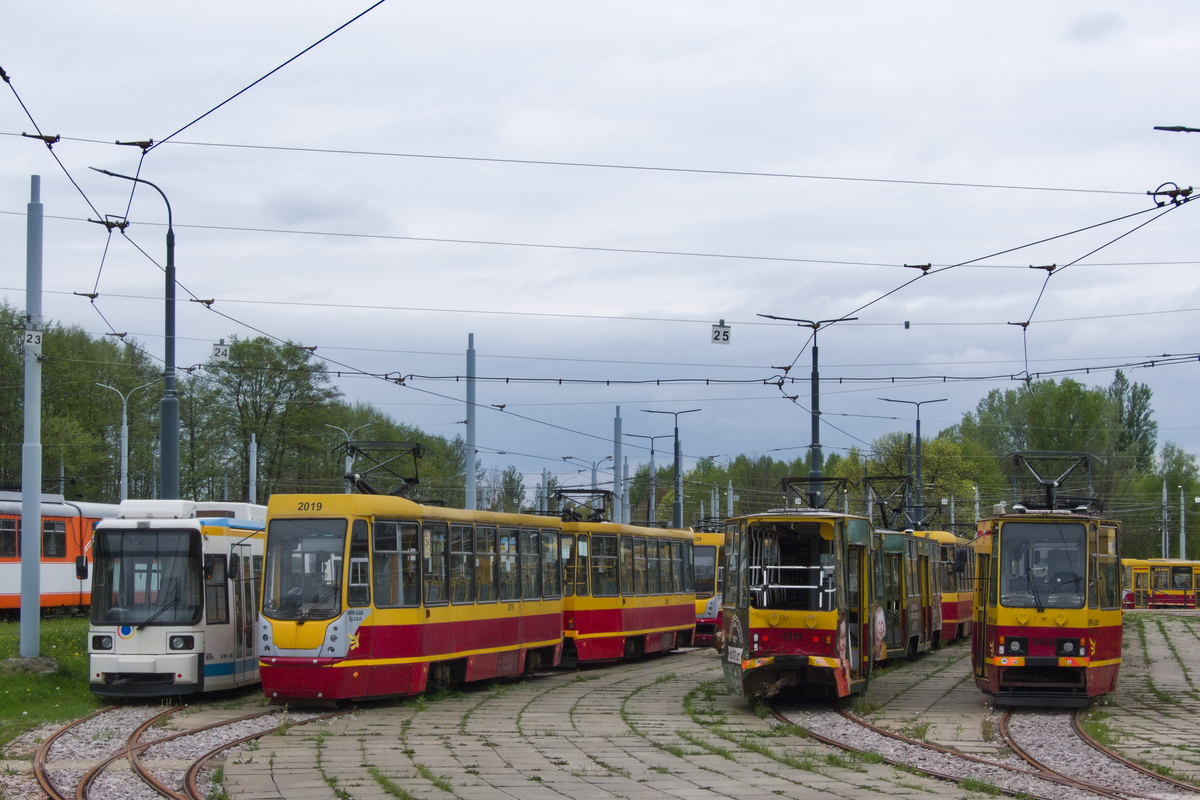 Лодзь, Konstal 805NaND № 2019; Лодзь, Konstal 805Na № 1411; Лодзь, Konstal 805Na № 1460