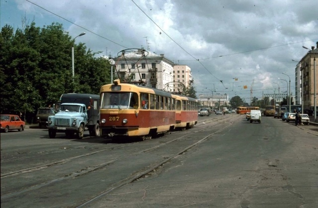Tverė, Tatra T3SU nr. 207; Tverė — Streetcar lines: Central district; Tverė — Tver streetcar in the 1990s.