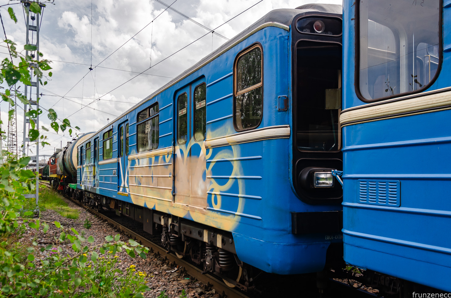 Jekaterinburga, 81-717.5 (LVZ/VM) № 8921; Jekaterinburga — Metro — Transport of subway cars by railway