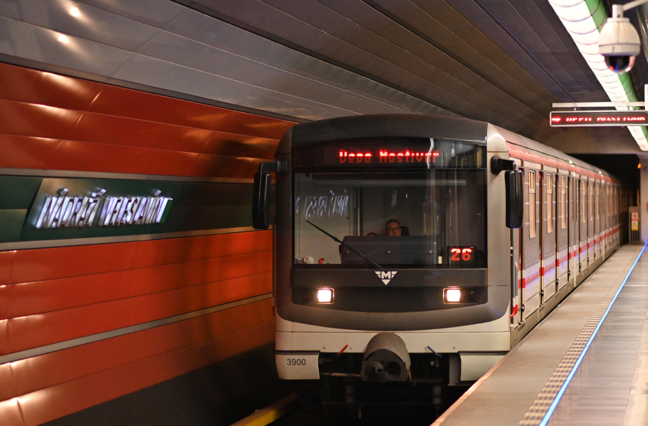 Прага, 2Mt (81-71M) № 3900; Прага — Метрополитен: линия A