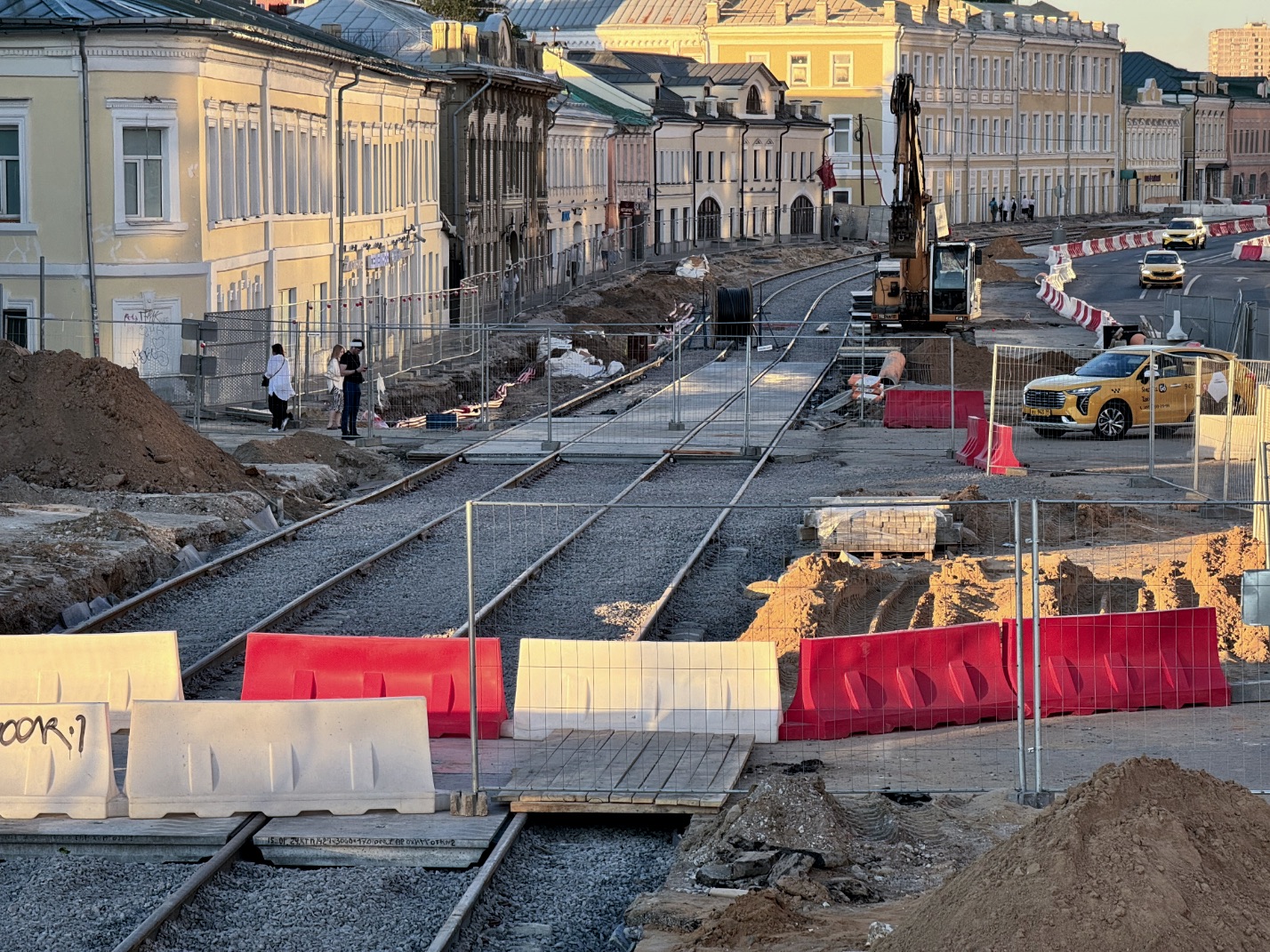 Moskva — Construction of a tram line on Sergiya Radonezhskogo Street