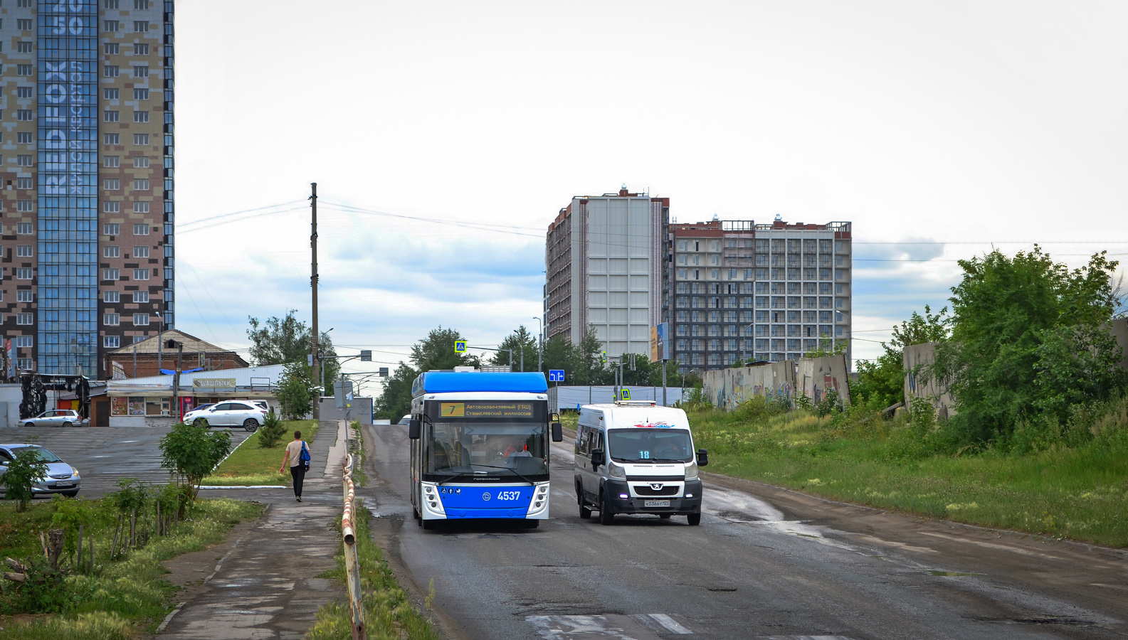 Новосибирск, УТТЗ-6241.01 «Горожанин» № 4537