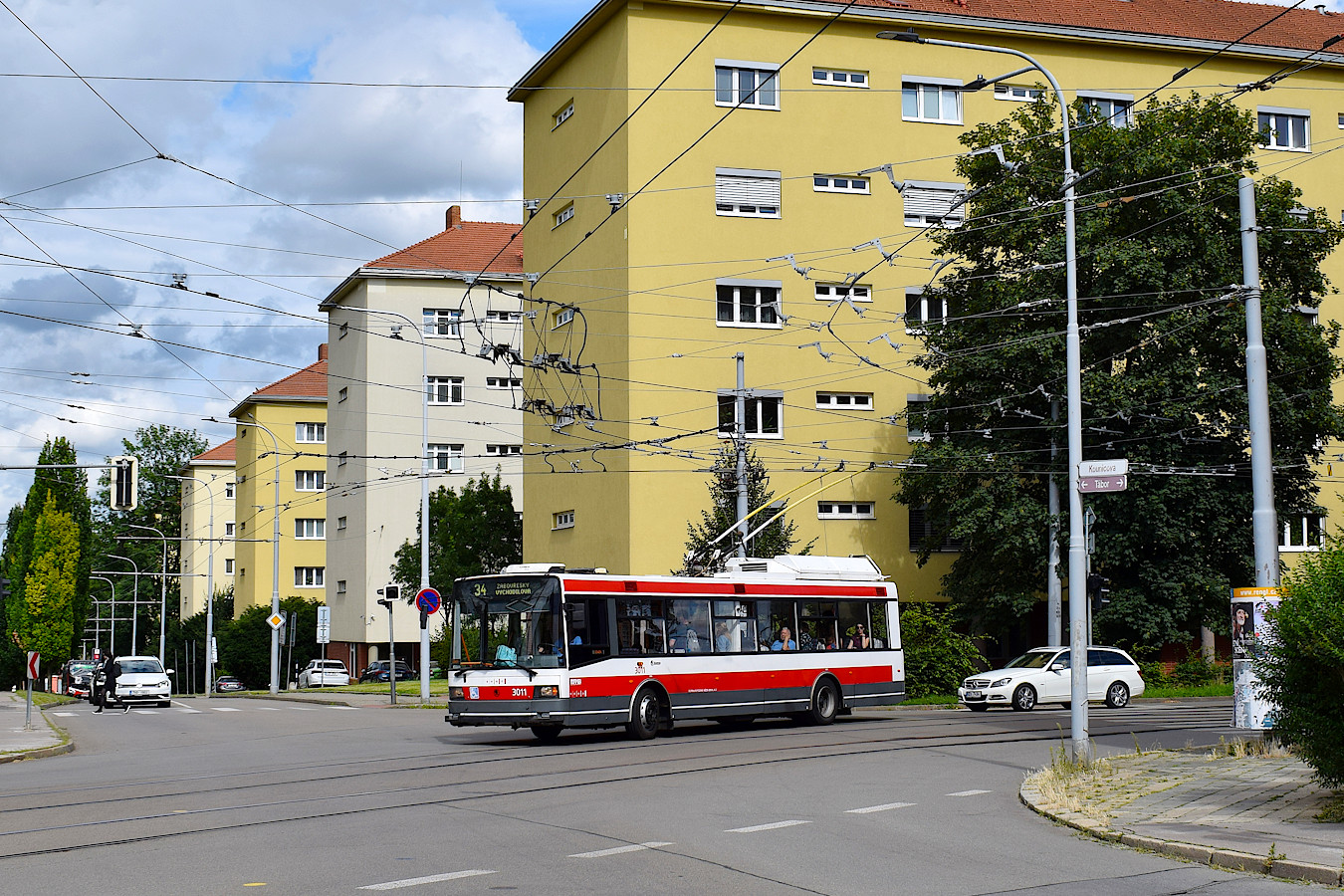Брно, Škoda 21Tr № 3011