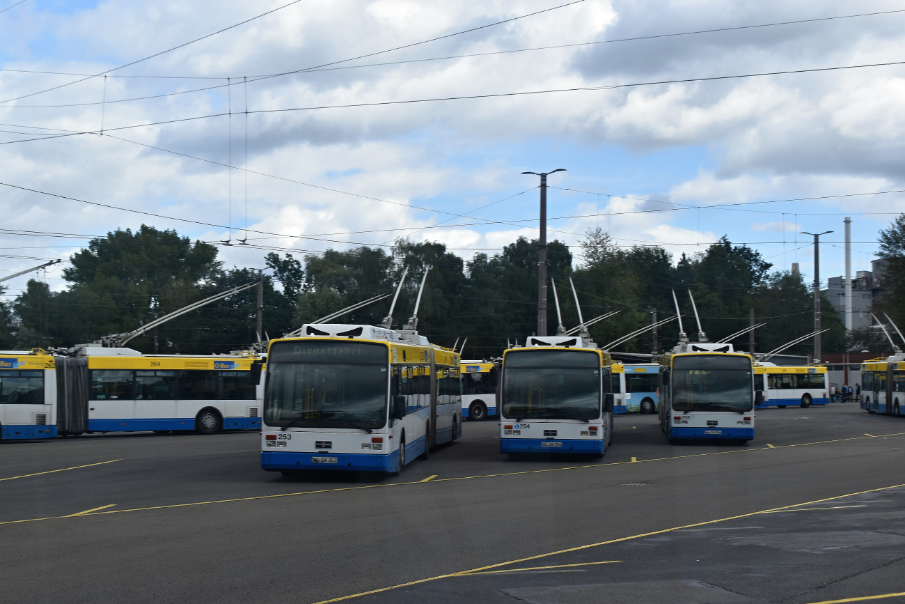 Золинген, Van Hool AG 300T № 253; Золинген, Van Hool AG 300T № 254; Золинген, Van Hool AG 300T № 255