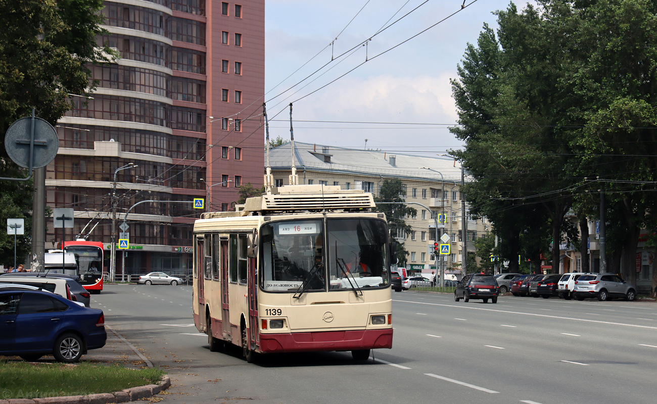 Chelyabinsk, LiAZ-5280 (VZTM) # 1139 Chelyabinsk, LiAZ-5280 (VZTM) # 1139