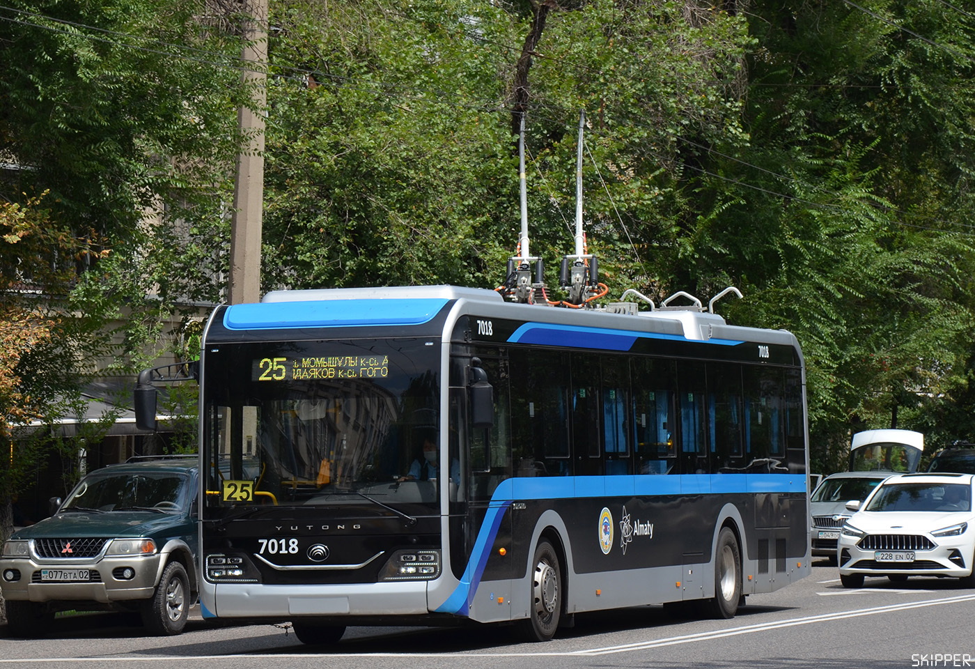 阿拉木圖, Yutong ZK6128BEVG (QazTehna) # 7018 阿拉木圖, Yutong ZK6128BEVG (QazTehna) # 7018