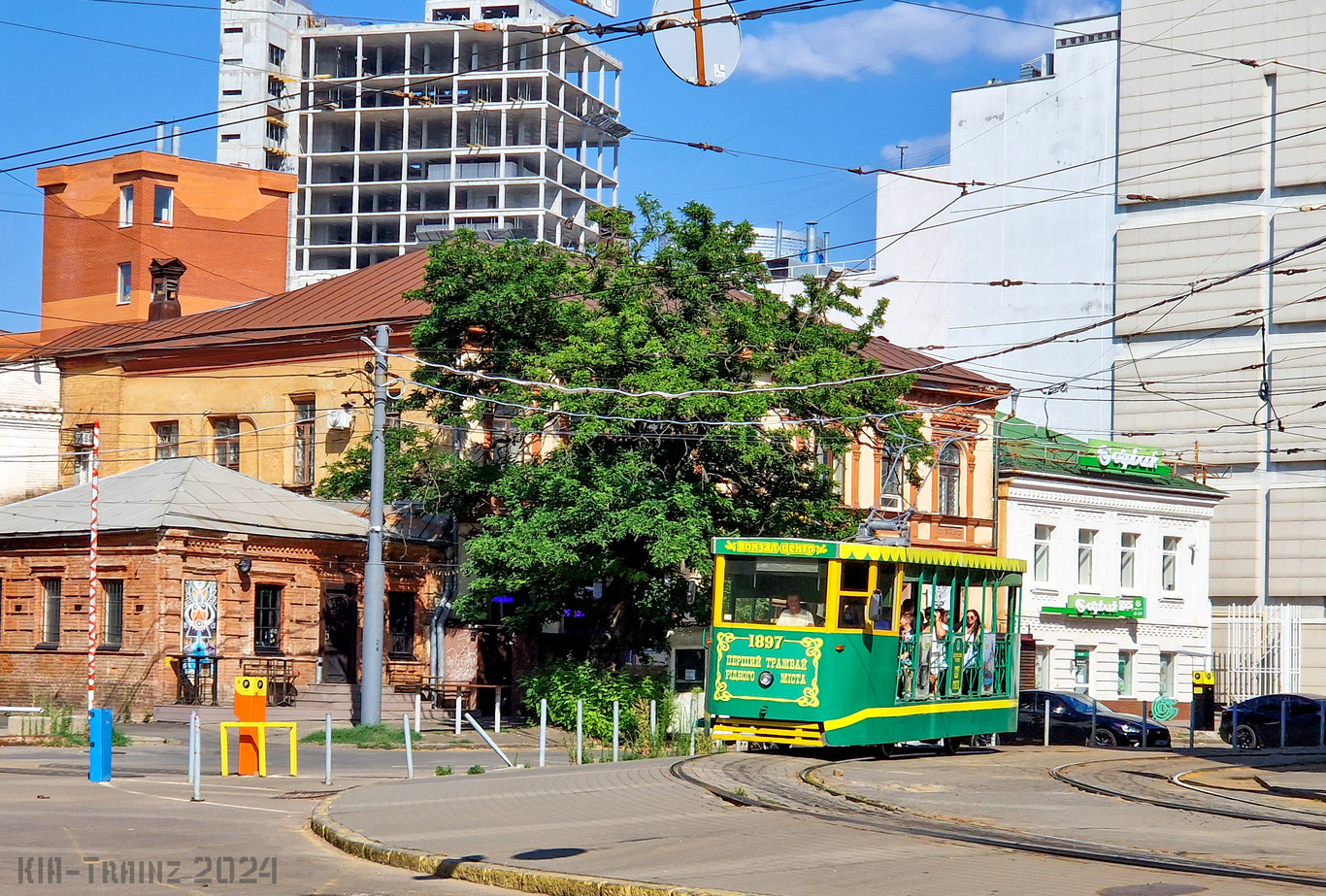 დნიპრო, 2-axle motor car № 001