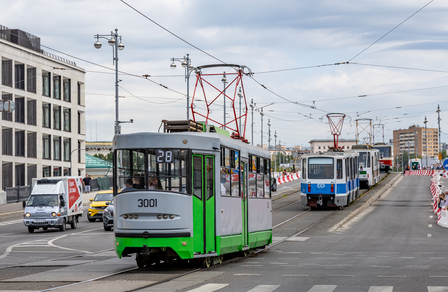 Москва, 71-135 (ЛМ-2000) № 3001; Москва — День Московского транспорта — 2024 (ночные репетиции парада трамваев 06.07.2024 и 11.07.2024, парад и выставка трамваев 13.07.2024)