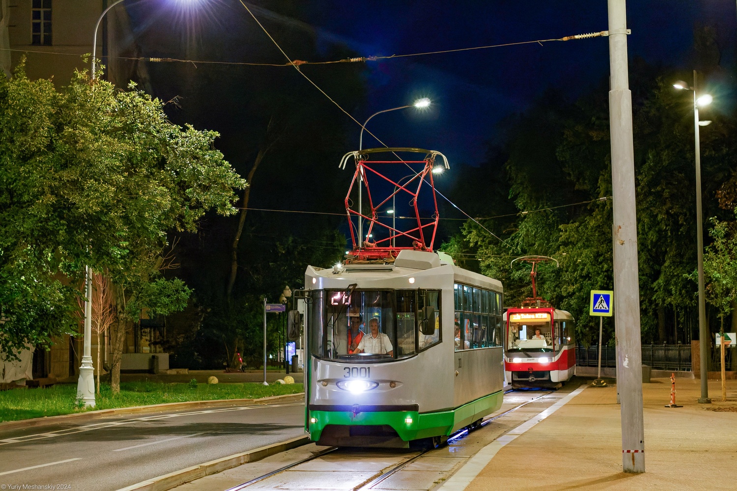 Москва, 71-135 (ЛМ-2000) № 3001; Москва — День Московского транспорта — 2024 (ночные репетиции парада трамваев 06.07.2024 и 11.07.2024, парад и выставка трамваев 13.07.2024)