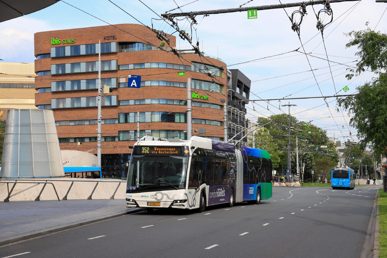 Arnhem, Solaris Trollino IV 18 MetroStyle # 5284