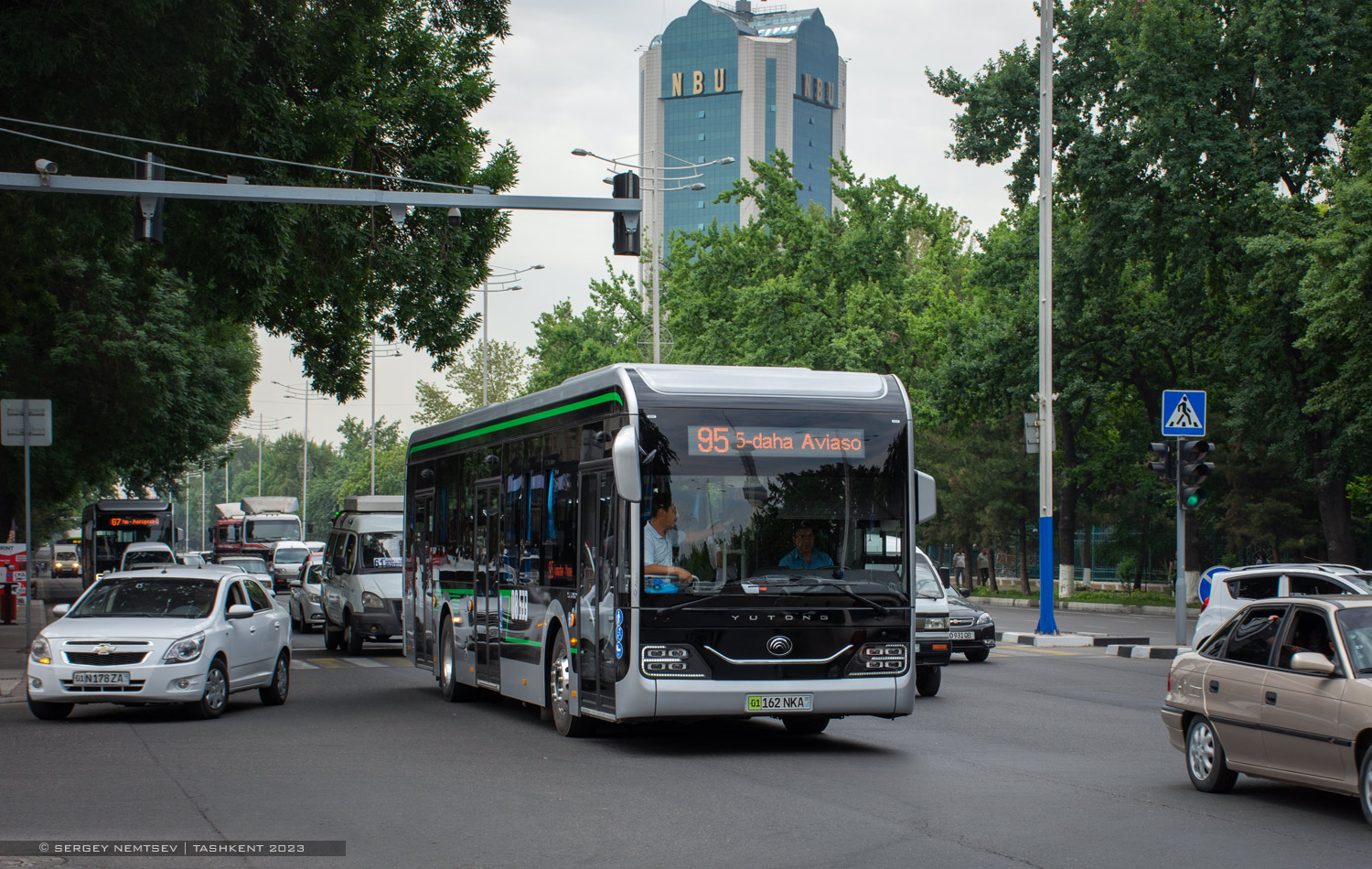 Ташкент, Yutong ZK6126BEVG № 08533