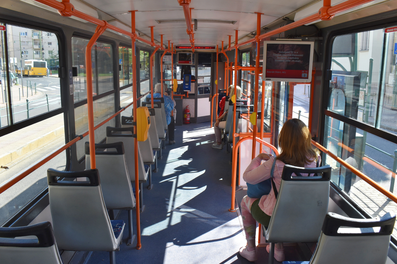 Szeged, Tatra T6A2 — 911