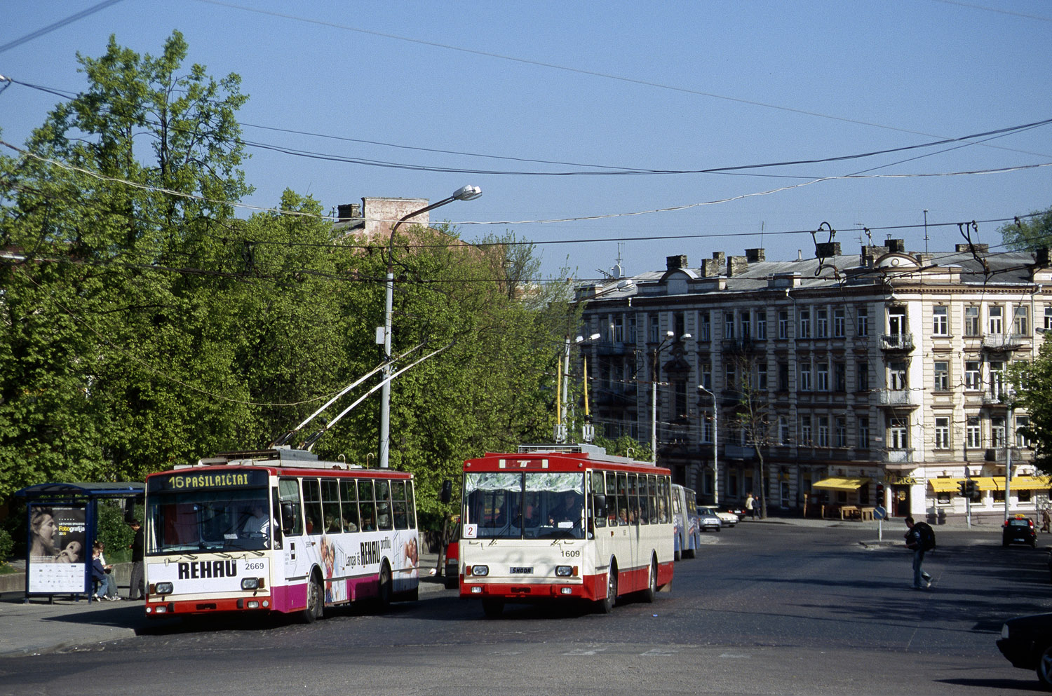 Вилнюс, Škoda 14Tr17/6M № 2669; Вилнюс, Škoda 14Tr13/6 № 1609