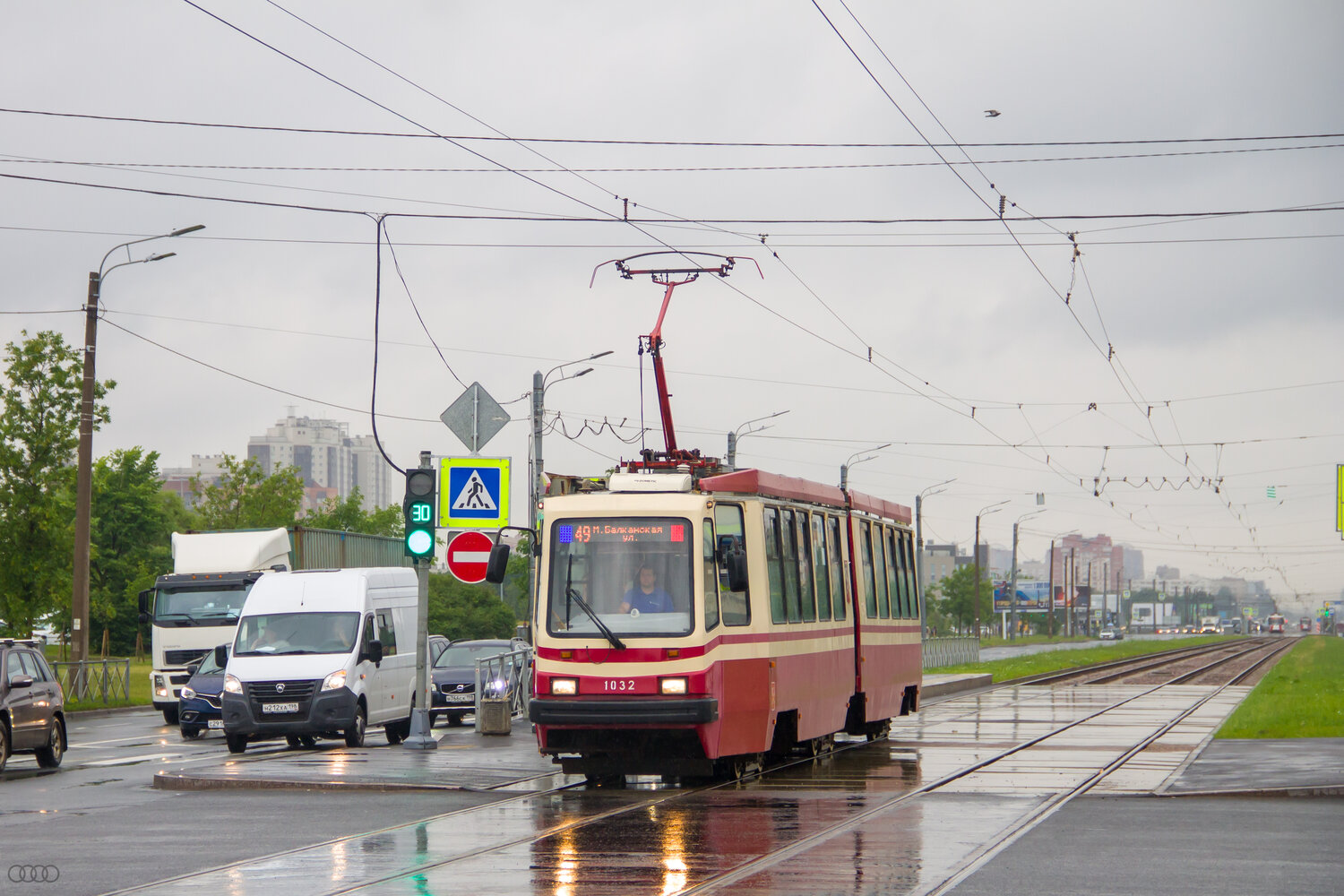 Saint-Petersburg, LVS-86M2 # 1032 Saint-Petersburg, LVS-86M2 # 1032