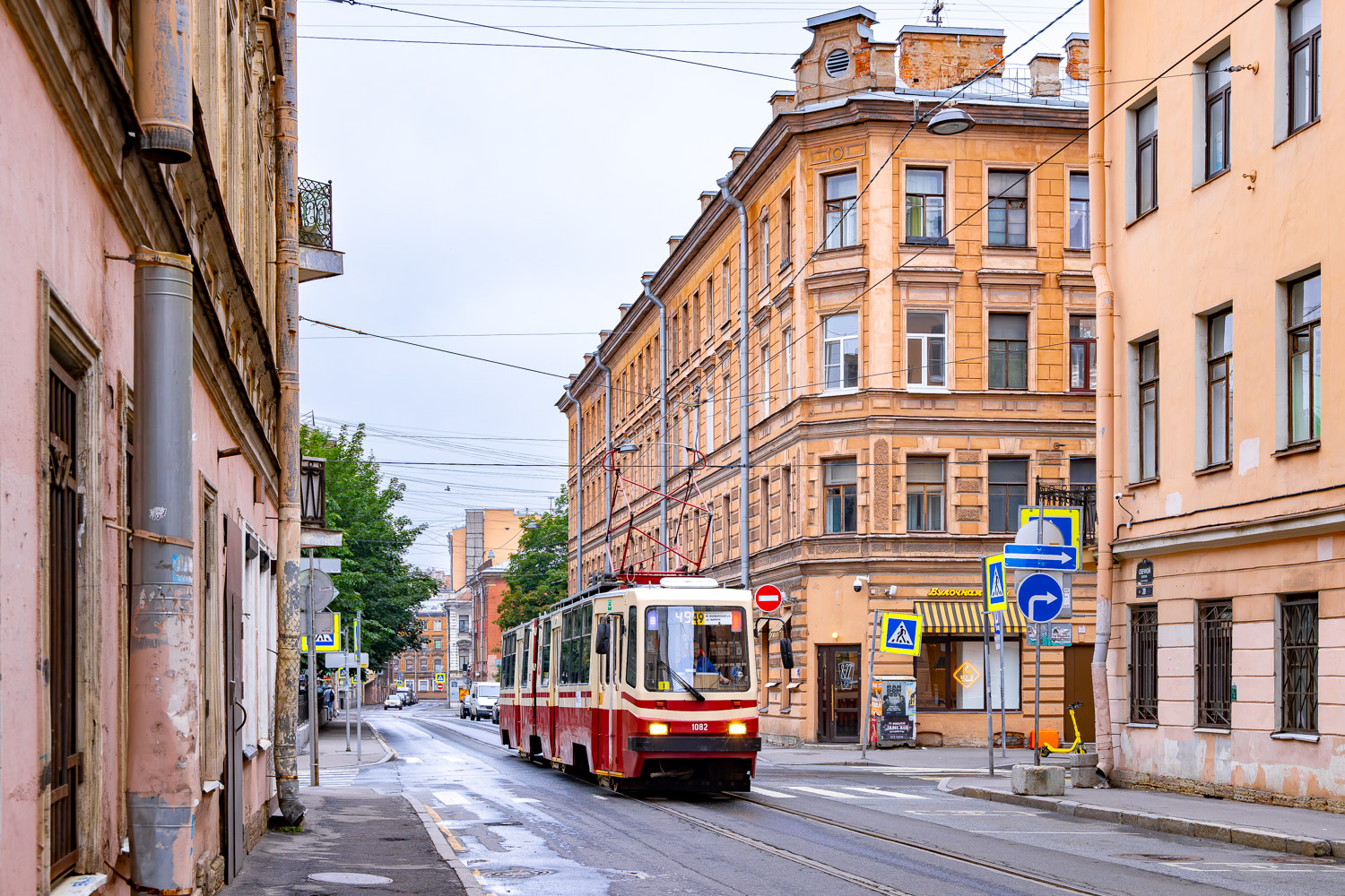 Saint-Petersburg, LVS-86K # 1082