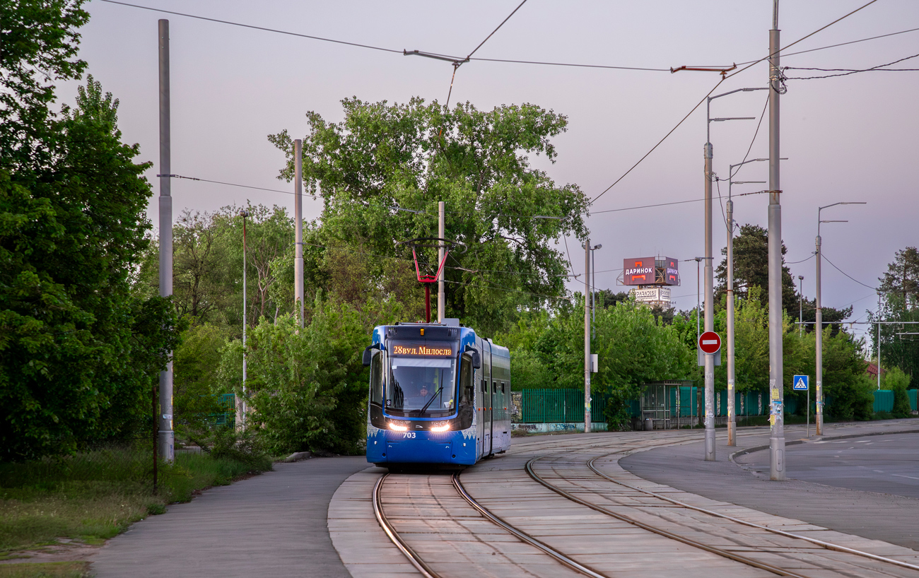 Kiev, PESA 71-414K-2 (Fokstrot) Nr. 703