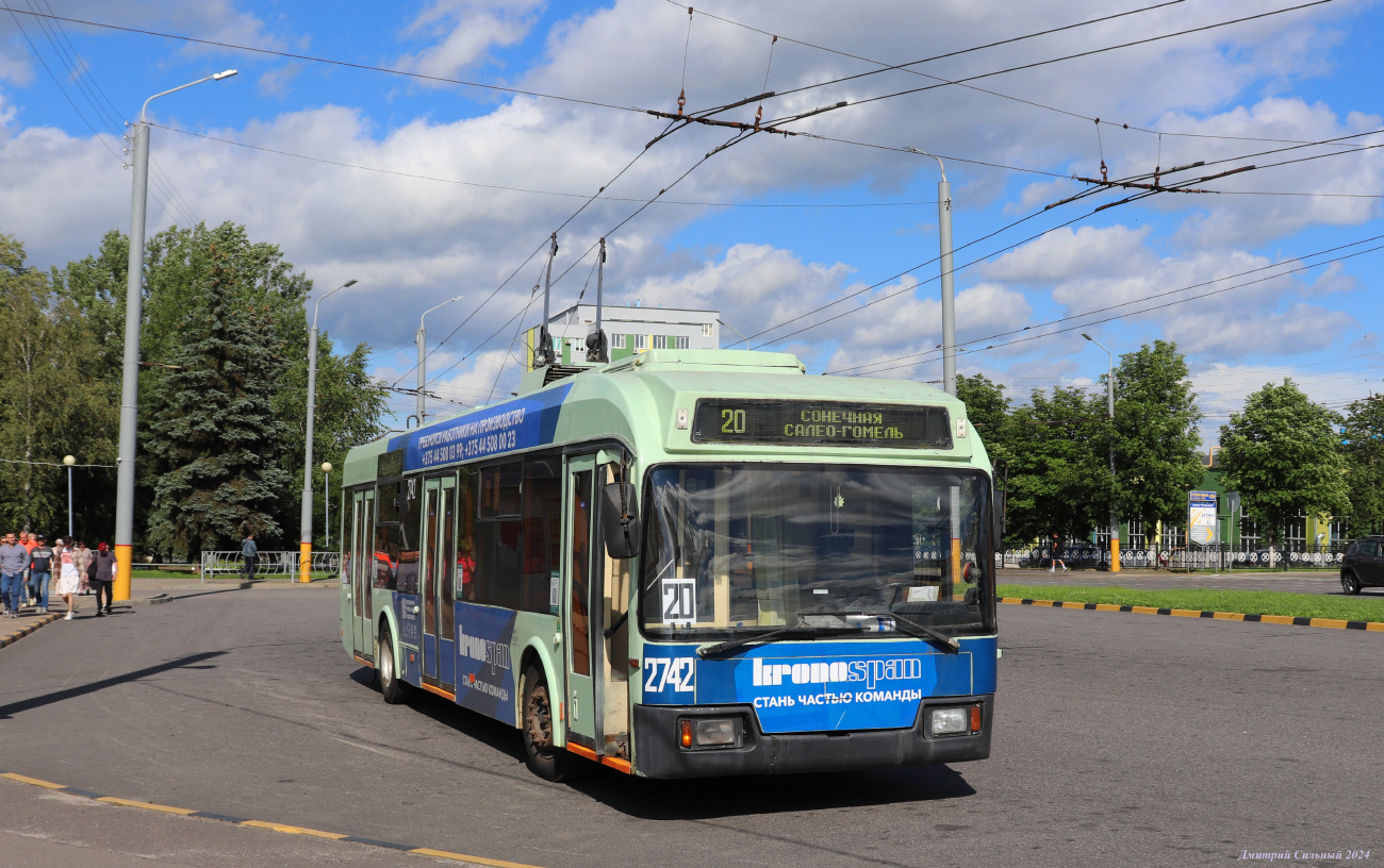 Гомель, БКМ 32102 № 2742