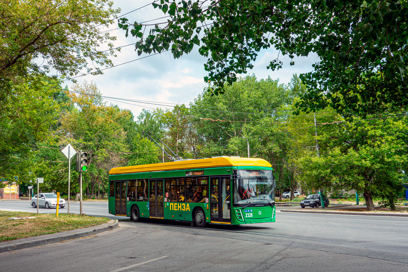 Пенза, УТТЗ-6241.01 «Горожанин» № 2328
