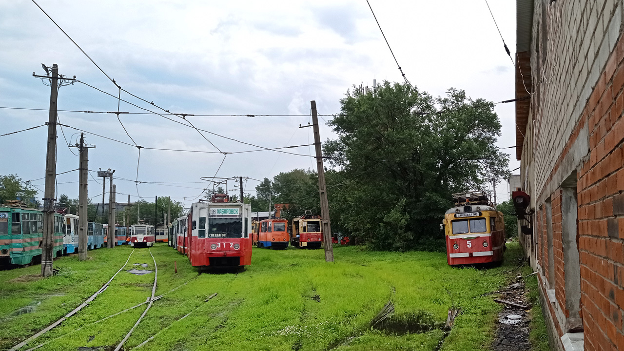 Khabarovsk, 71-608K č. 312; Khabarovsk, MTV-82 č. 5