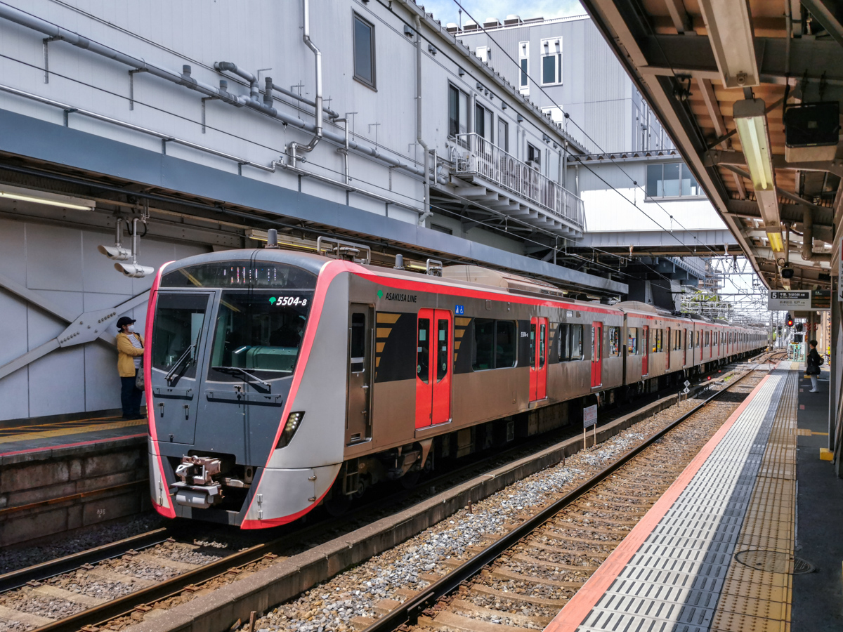 Токио, Toei 5500 series № 5504-8; Токио — Narita Sky Access Line (Keisei)