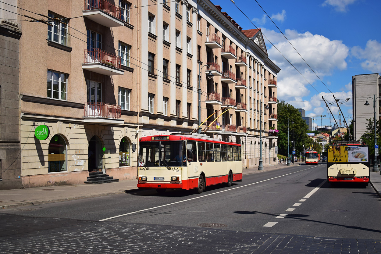 Vilnius, Škoda 14Tr11/6 № 1116; Vilnius, Solaris Trollino IV 12 Škoda № 1727