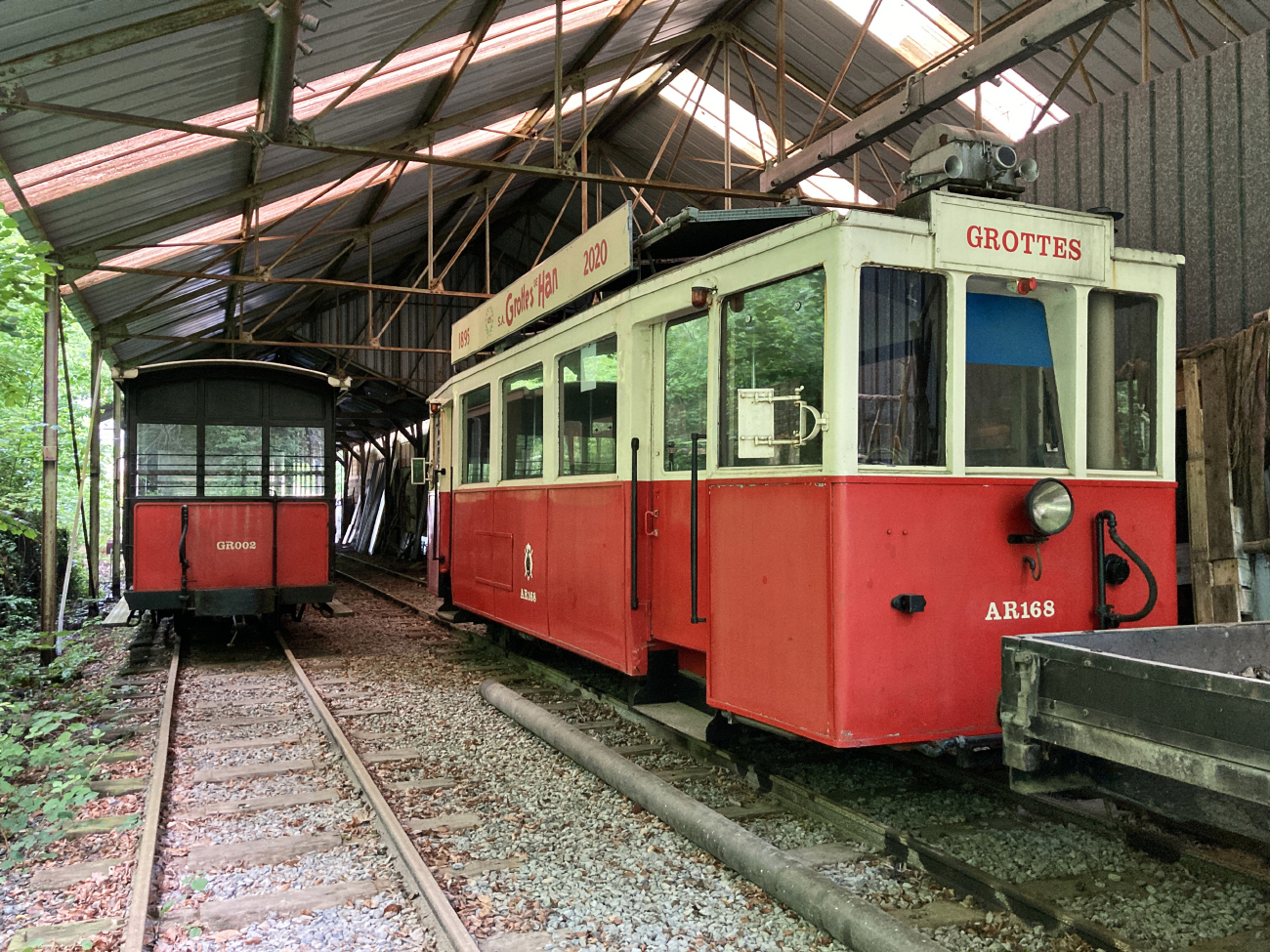 Ан-сюр-Лес, CFD Montmirail - Locorem Han-sur-Lesse № GR002; Ан-сюр-Лес, SNCV дизель-поезд № AR 168