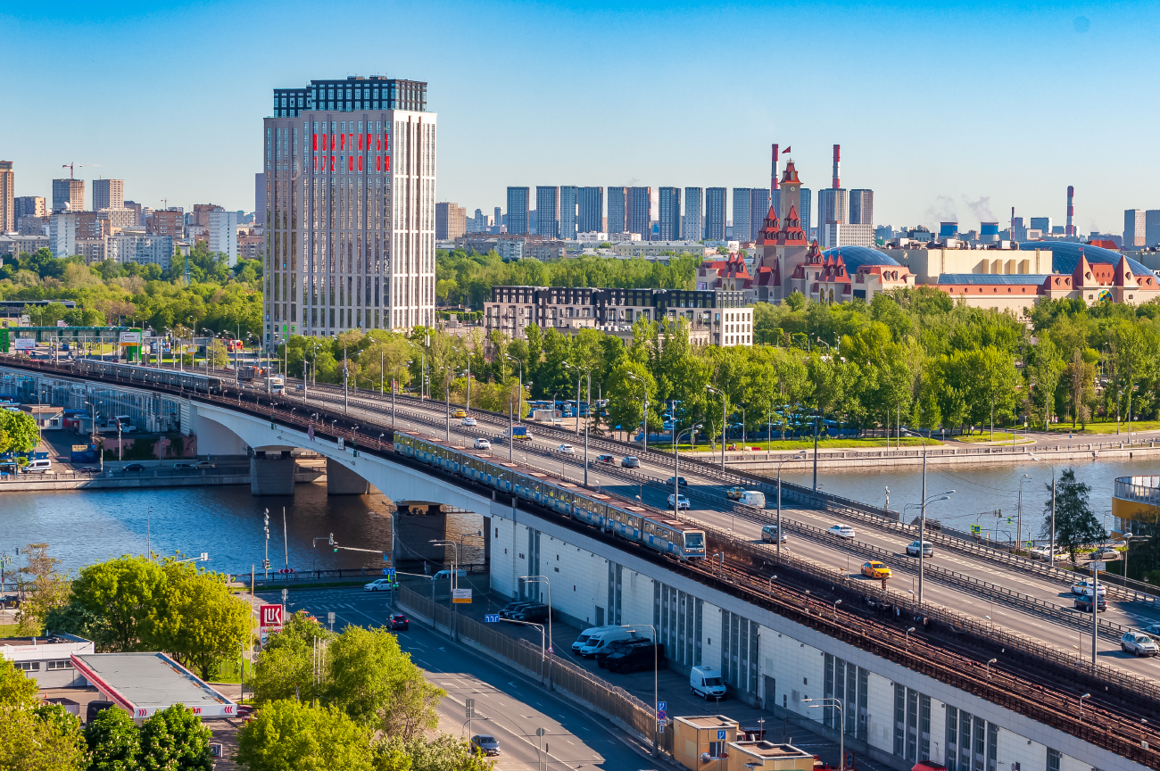 Москва — Виды с высоты; Москва — Метрополитен — [2] Замоскворецкая линия; Москва — Метрополитен — Подвижной состав — 81-740/741 «Русич» и модификации