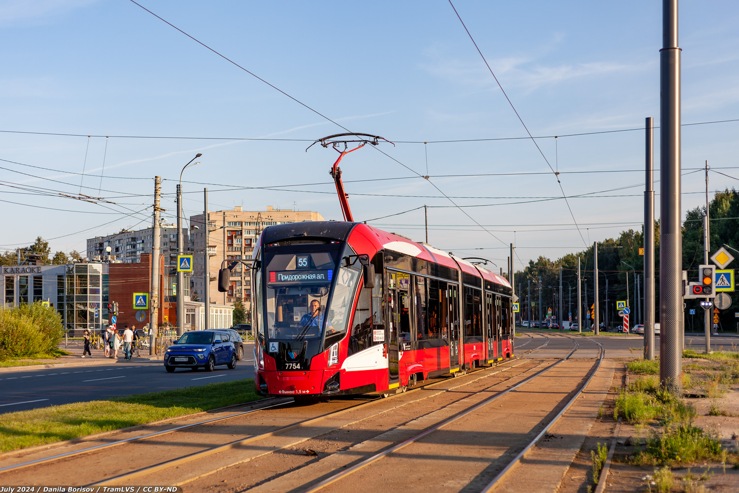 Szentpétervár, 71-932 “Nevskiy” — 7754