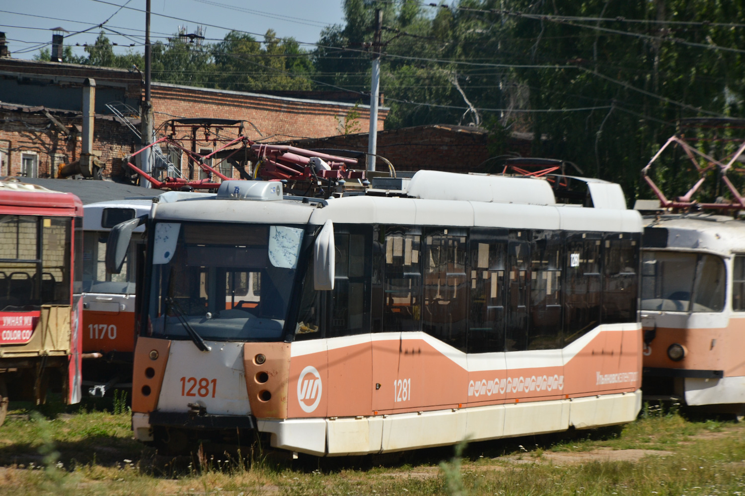 Ulyanovsk, 71-153.3 (LM-2008) č. 1281 Ulyanovsk, 71-153.3 (LM-2008) č. 1281