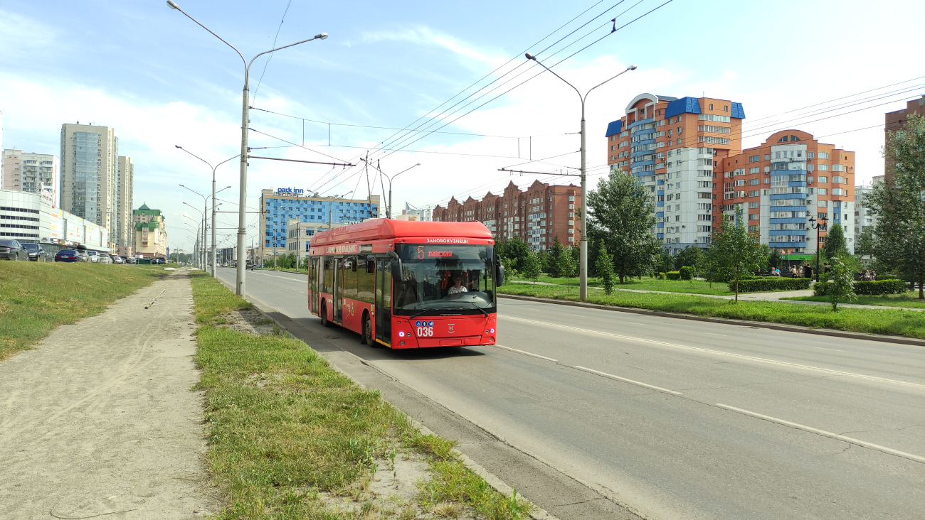 Новокузнецк, УТТЗ-6241.01 «Горожанин» № 036