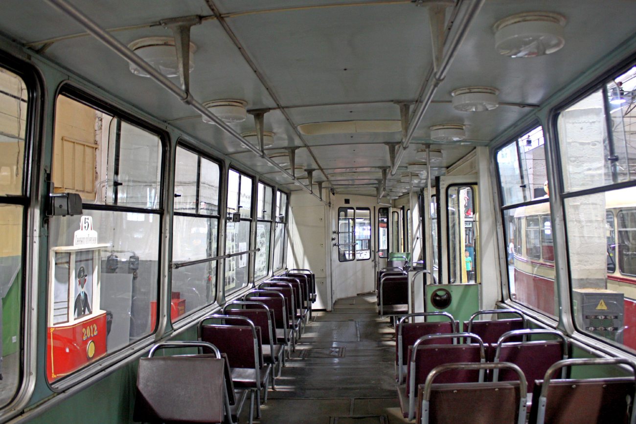 Санкт-Петербург, ЛМ-68М № 2423