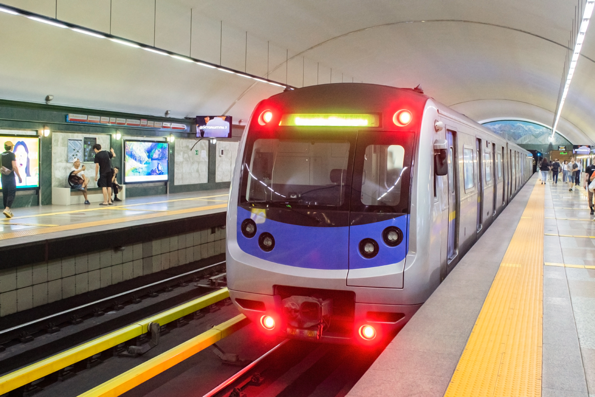 Almatî, Hyundai Rotem Nr. 13004