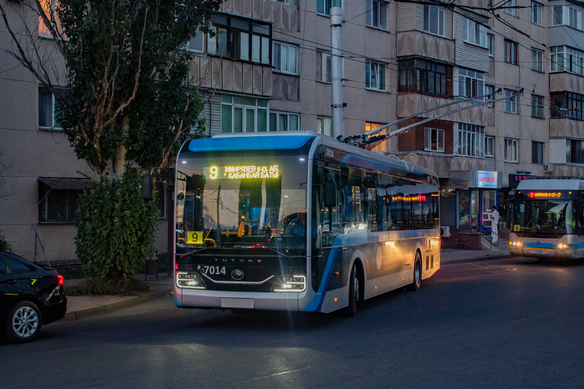 Алматы, Yutong ZK6128BEVG (QazTehna) № 7014 Алматы, Yutong ZK6128BEVG (QazTehna) № 7014