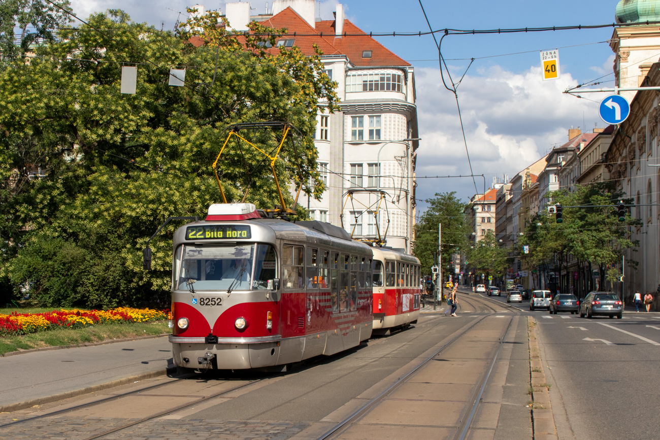 Прага, Tatra T3R.PLF № 8252
