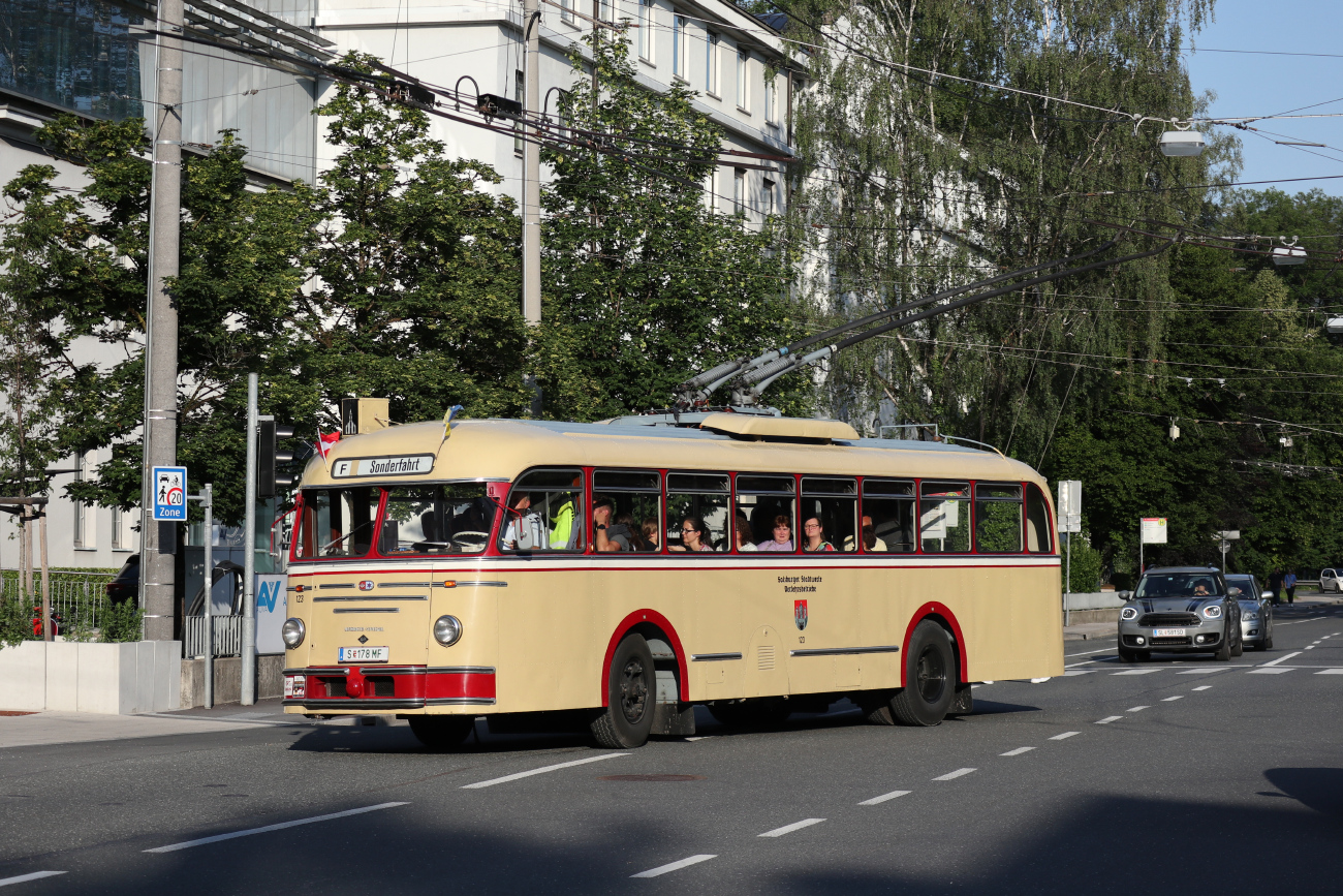 Зальцбург, Henschel/Uerdingen/Kiepe ÜH IIIs № 123
