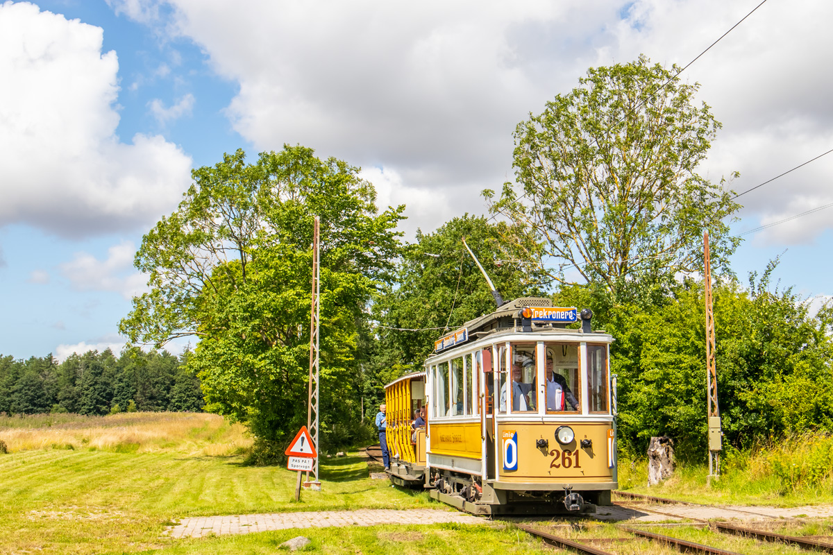 Skjoldenæsholm, Scandia 2-axle motor car — 261
