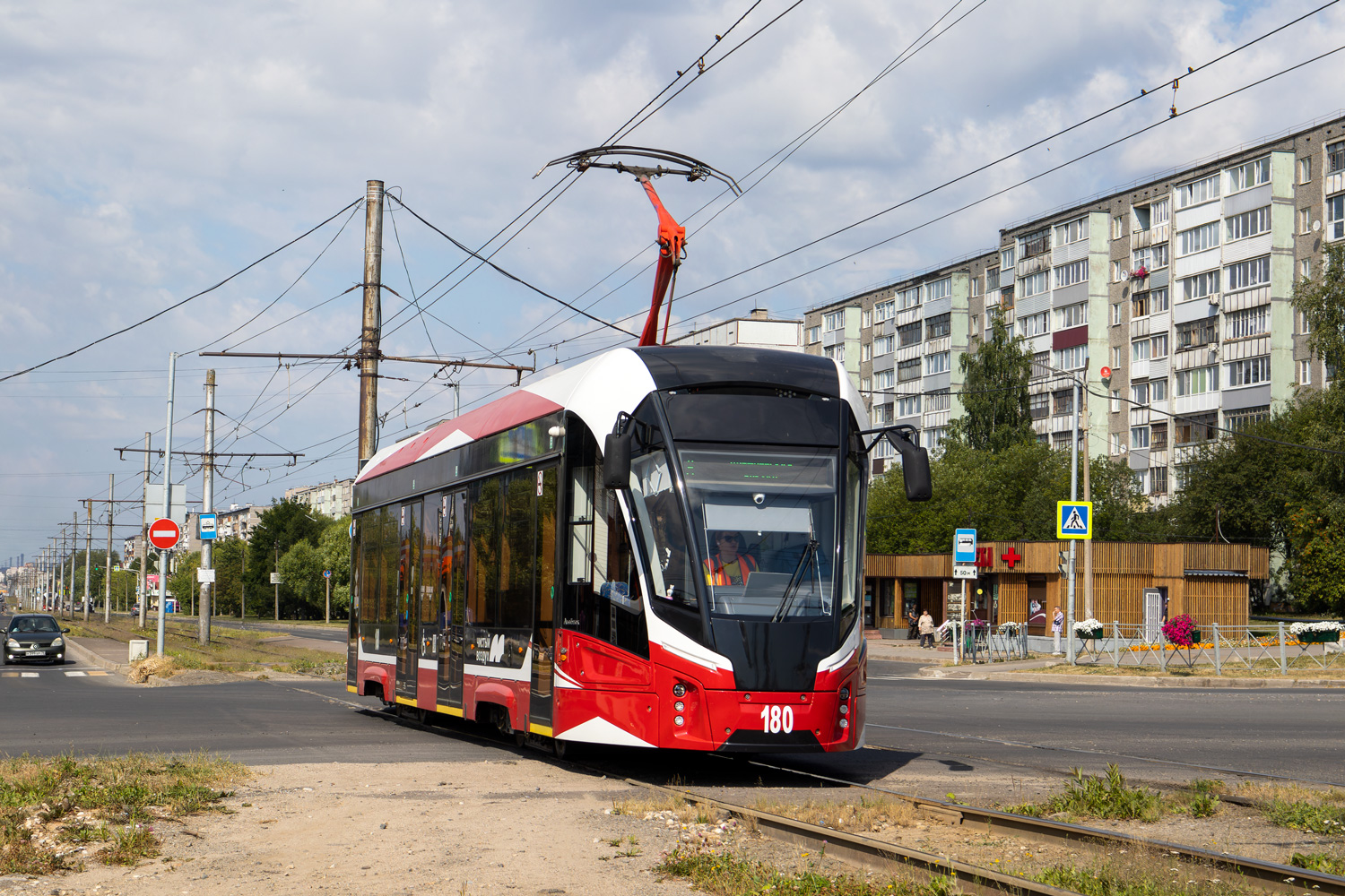 Череповец, 71-911ЕМ «Львёнок» № 180