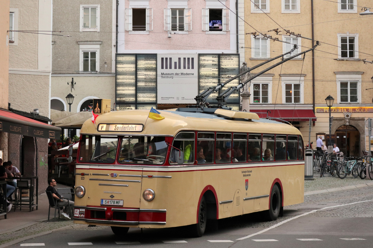 Зальцбург, Henschel/Uerdingen/Kiepe ÜH IIIs № 123