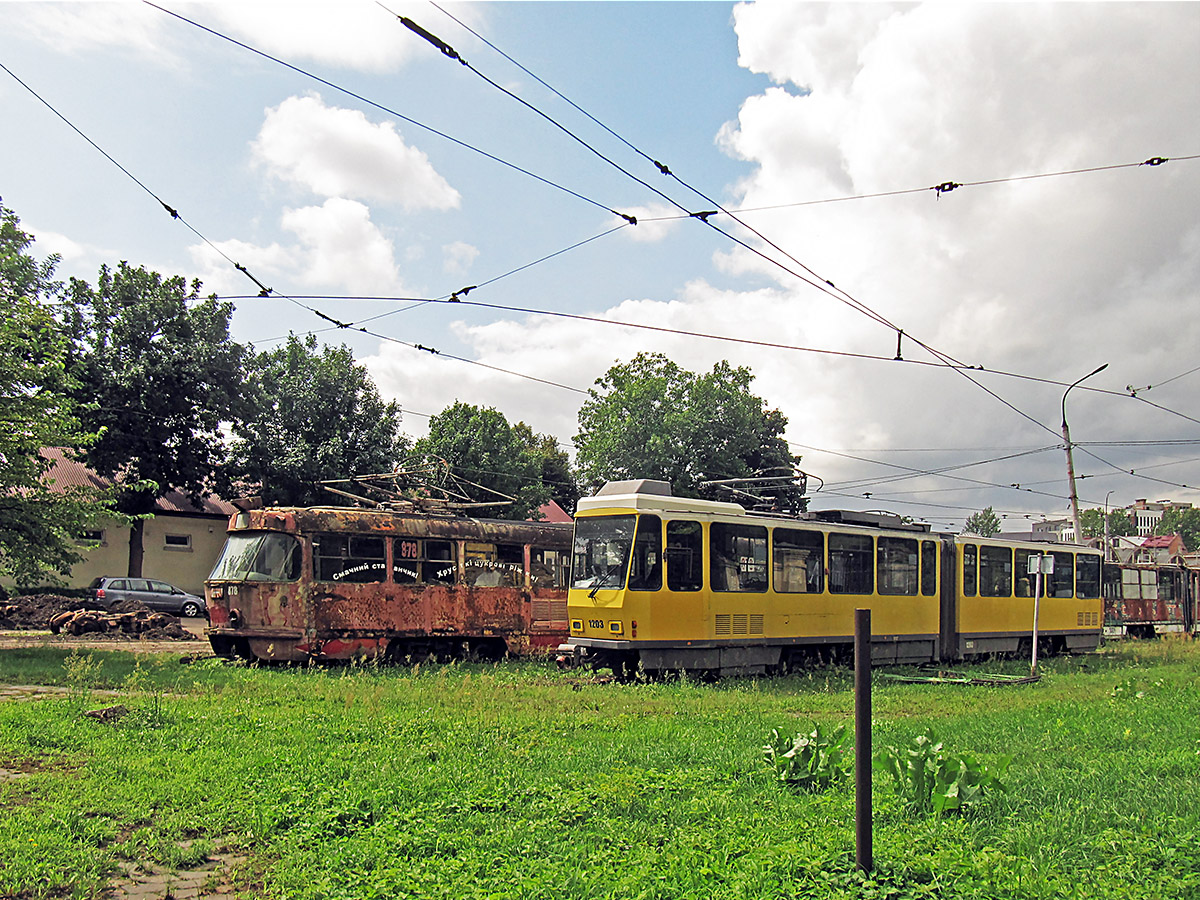 Львов, Tatra KT4DM № 1203