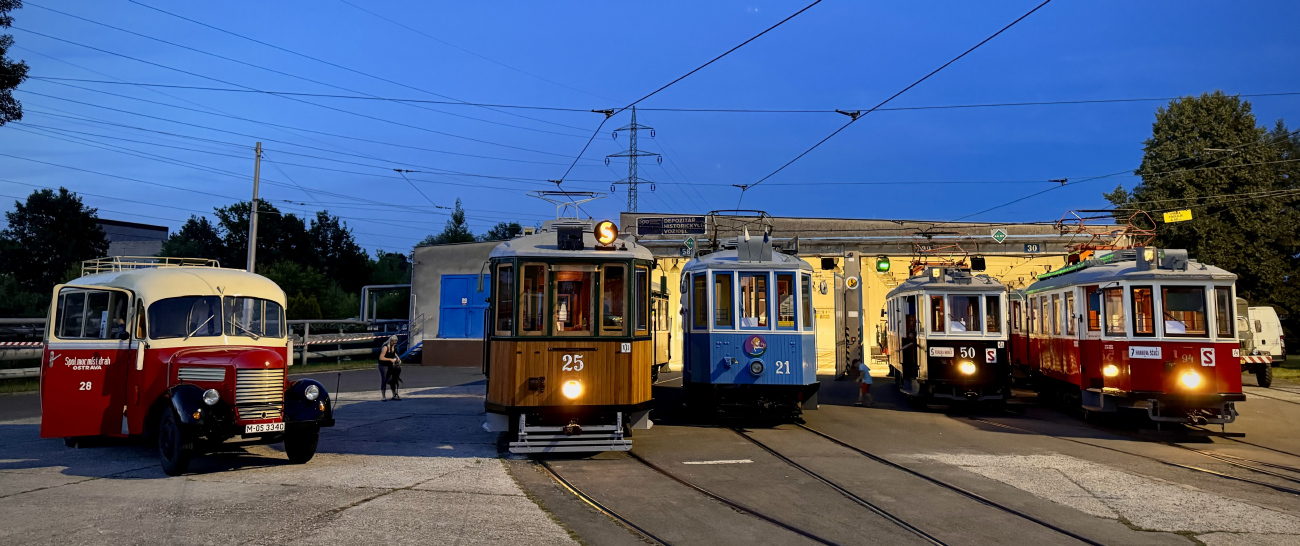 Ostrava, Kopřívnice 2-axle motor car № 25; Ostrava, SMMD 2-axle motor car № 21; Ostrava, KPS 2-axle motor car № 50; Ostrava, Vítkovice 2-axle motor car № 94