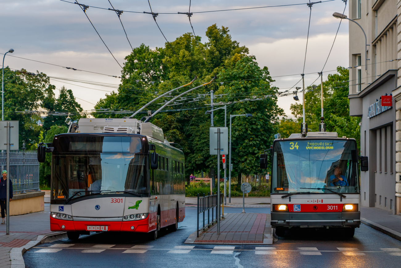 Брно, Škoda 26Tr Solaris III № 3301; Брно, Škoda 21Tr № 3011