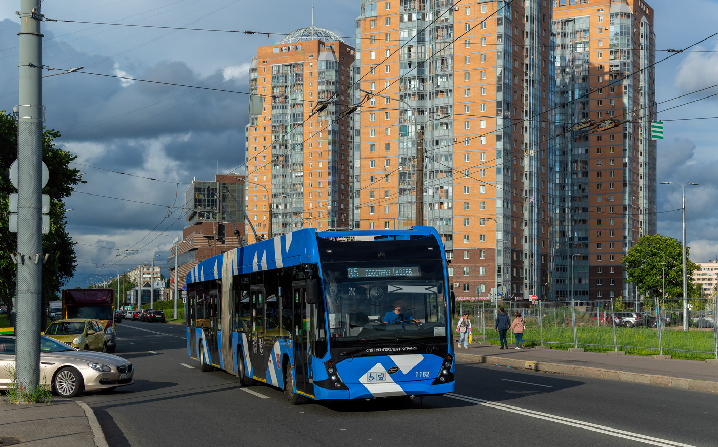 Санкт-Петербург, ВМЗ-6215.01 «Премьер» № 1182