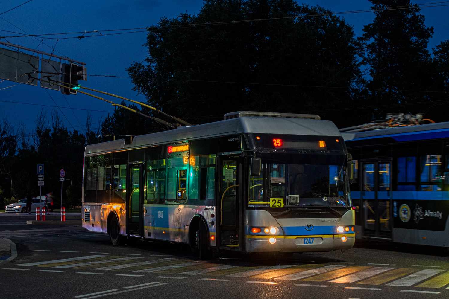 Алматы, YoungMan JNP6120GDZ (Neoplan Kazakhstan) № 1247