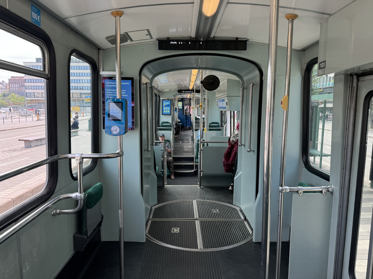 Хельсинки — Эспоо, Valmet MLNRV2 № 103