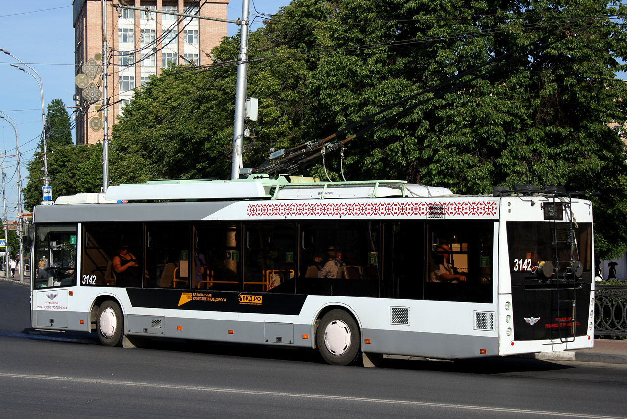 Ryazan, MAZ-203T70 # 3142