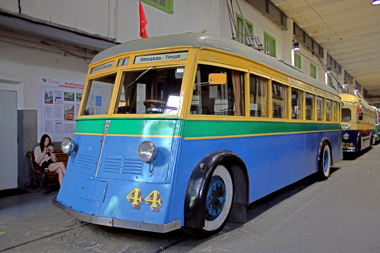Санкт-Петербург, ЯТБ-1 № 44