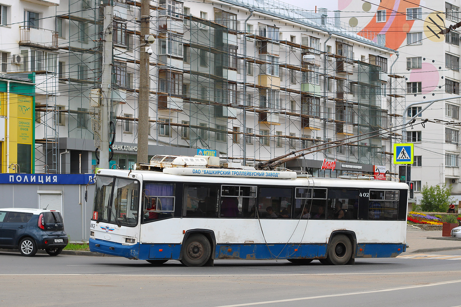 Киров, БТЗ-52767Р № 402