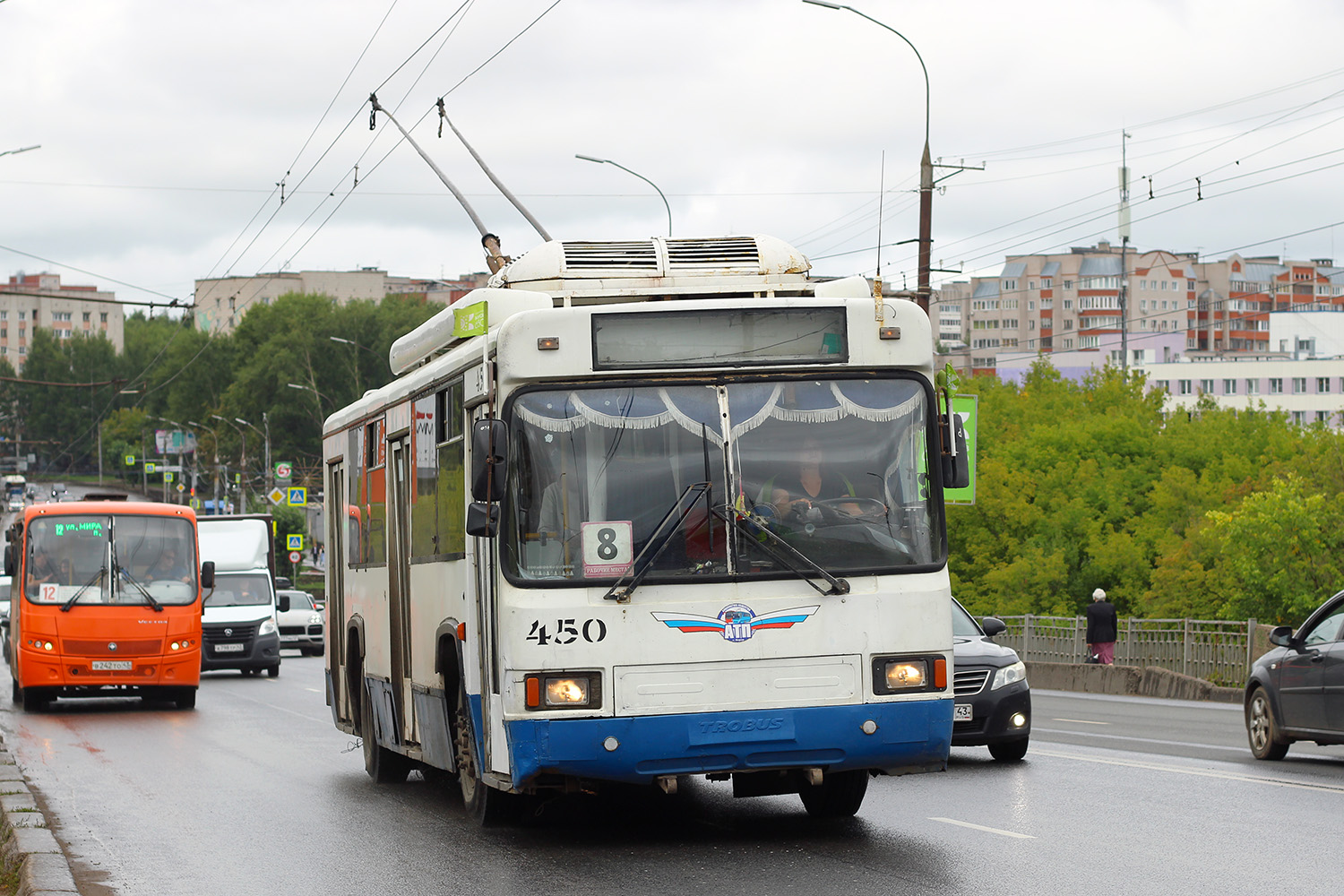 Киров, БТЗ-52764Р № 450