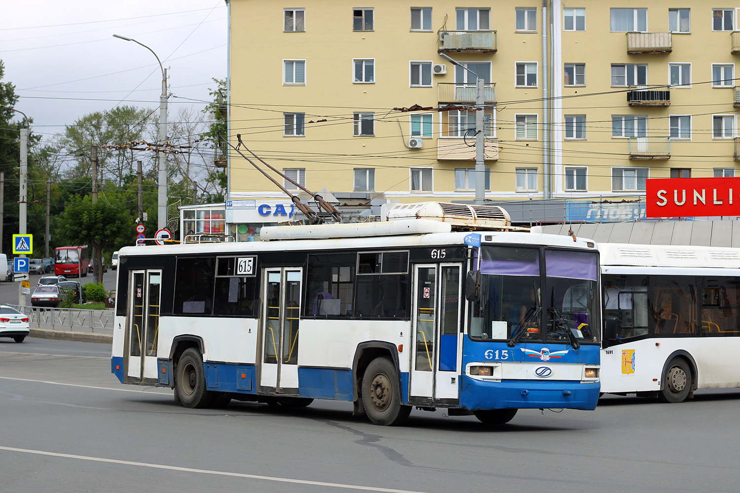 Kirov, BTZ-52768R č. 615