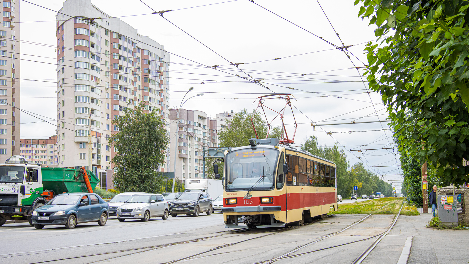 Екатеринбург, 71-405 № 023